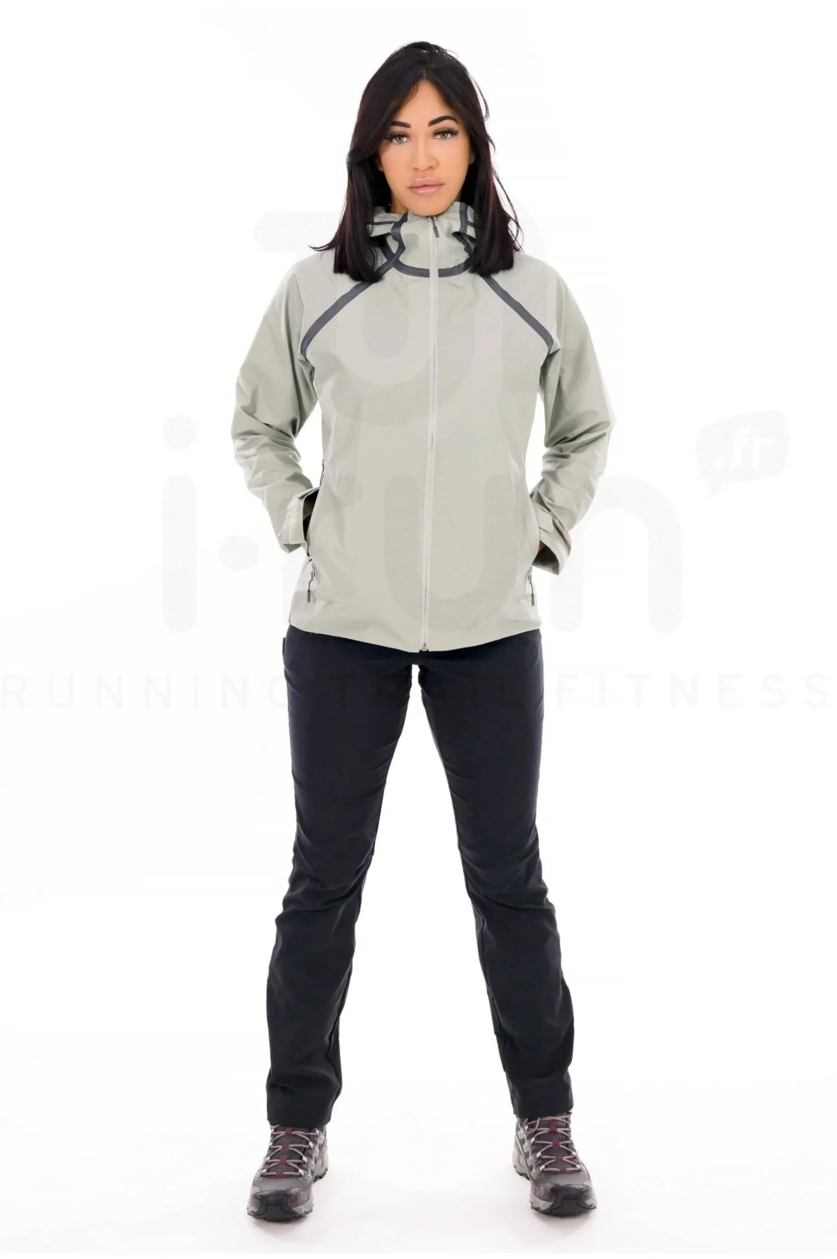 Leslie Falls II femme